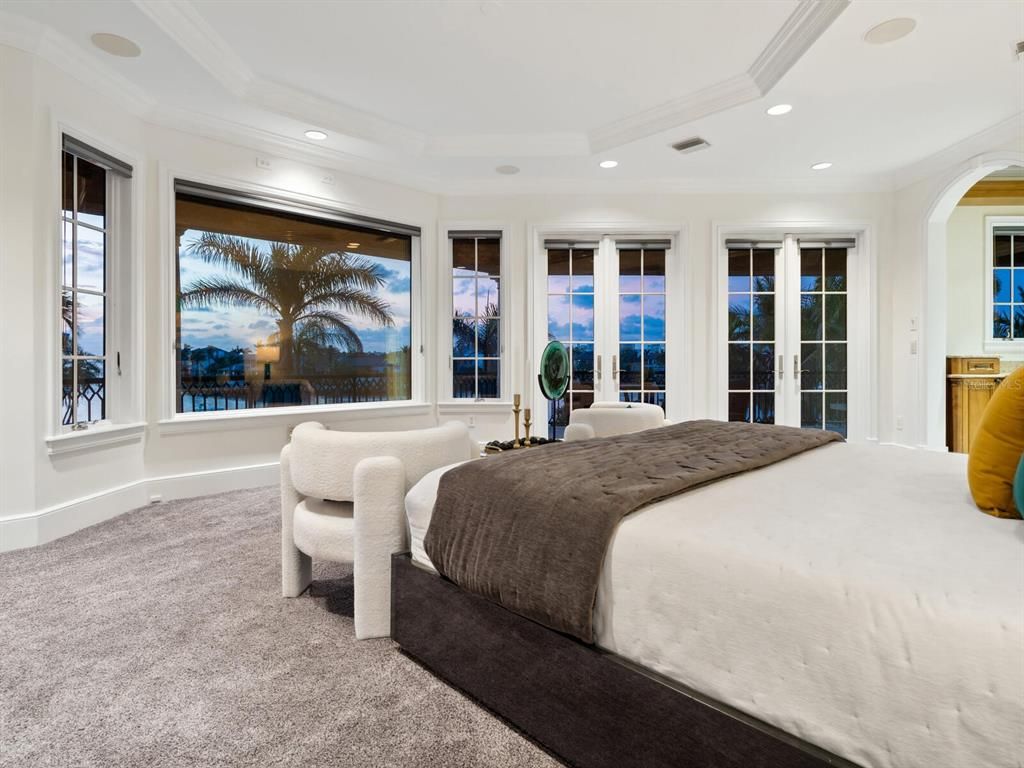 Bedroom, Interior, Recessed Lighting, Water