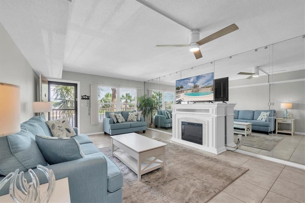 Fireplace, Interior, Living room