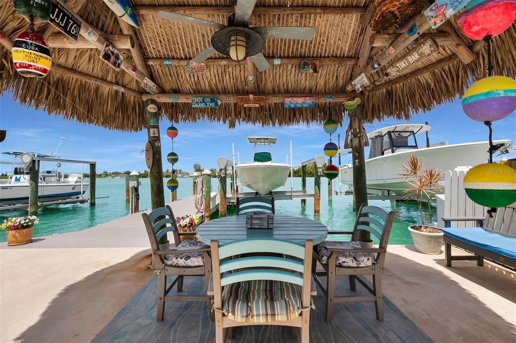 Exterior, Pool, Water