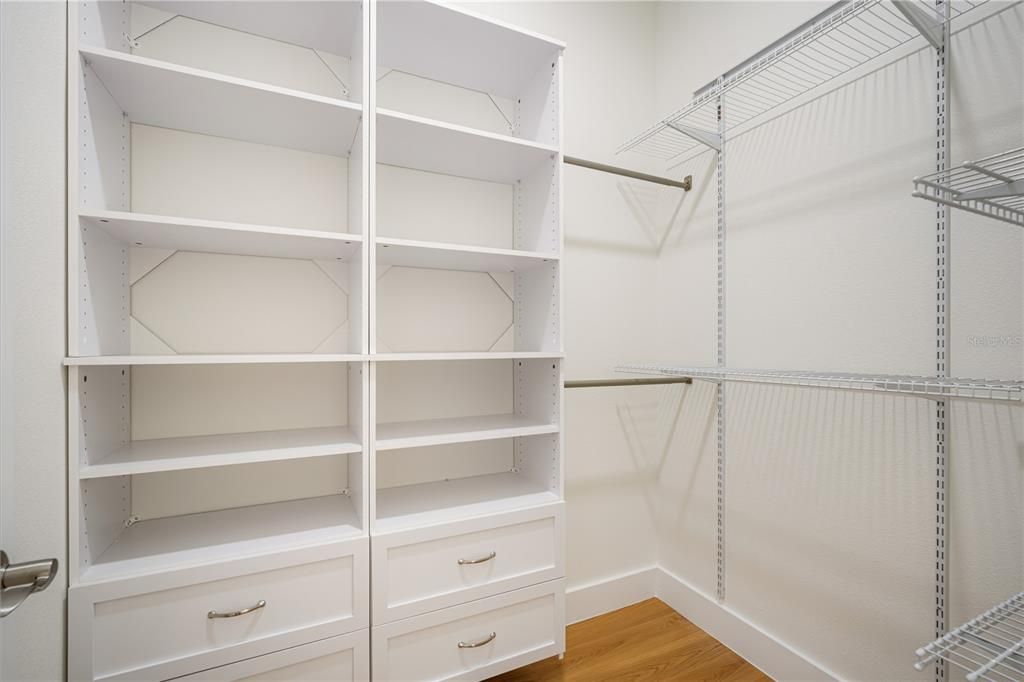 Interior, Walk-in Closets, Wood Texture Flooring