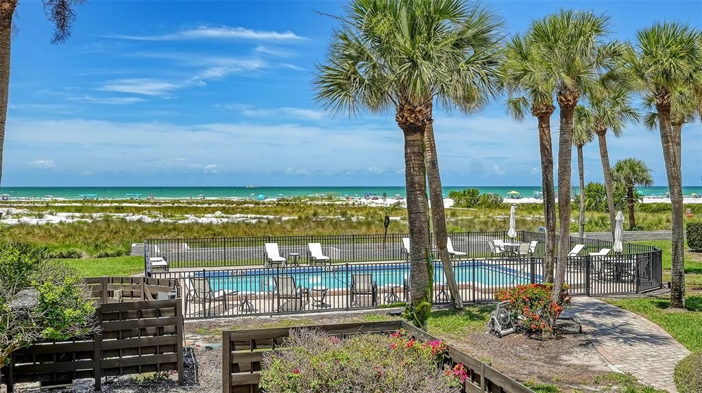 Exterior, Pool, Water