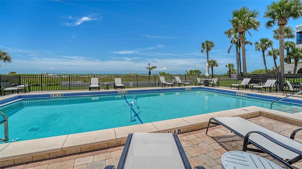 Exterior, Pool, Water