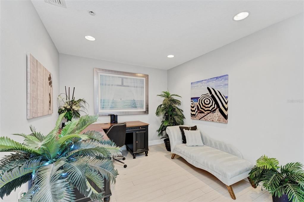 Home Office, Interior, Recessed Lighting, Wood Texture Flooring