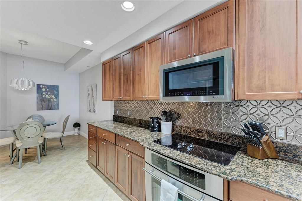 Dining room, Interior, Kitchen, Pendant Lights, Recessed Lighting