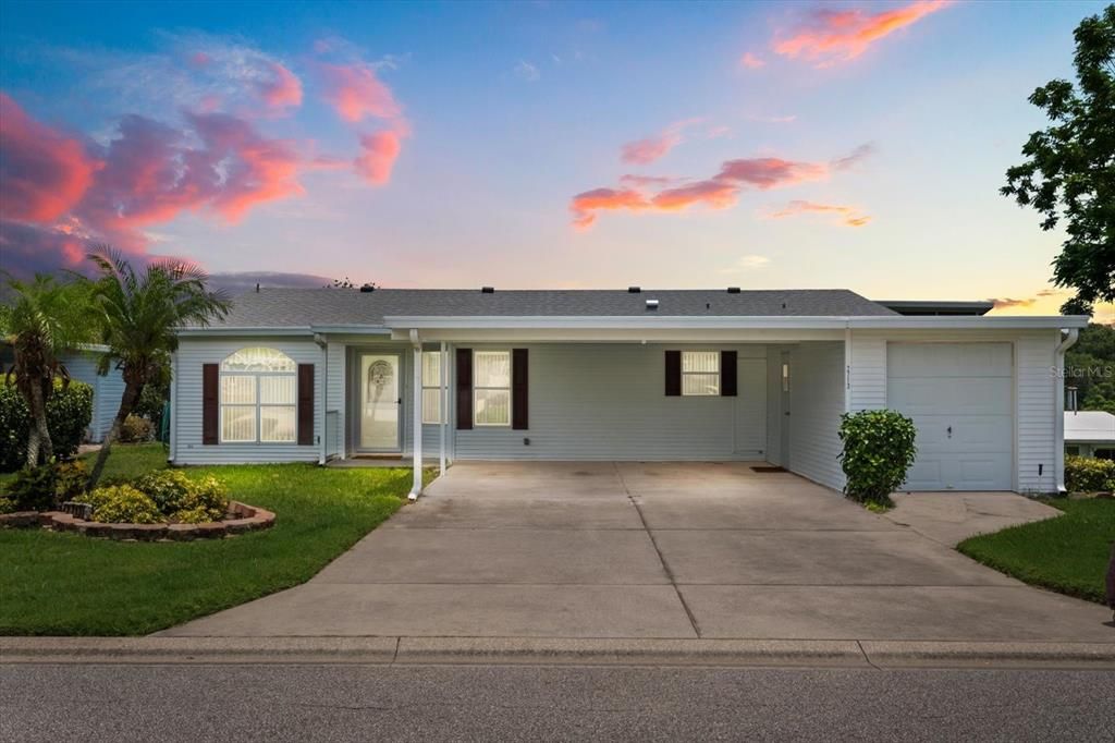 Attached, Exterior, Facade, Ranch