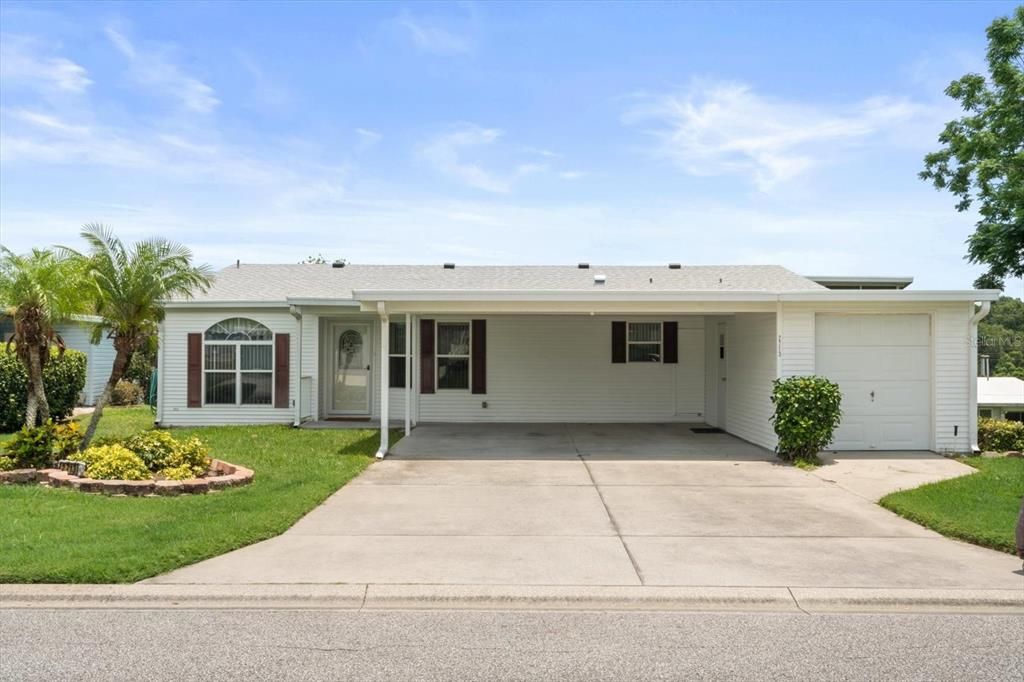 Attached, Exterior, Facade, Ranch