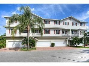 Attached, Exterior, Facade, Rowhouse