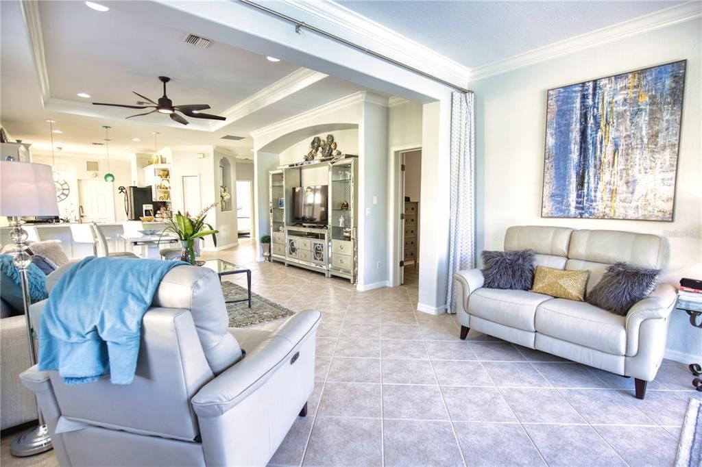 Interior, Kitchen, Living room, Pendant Lights, Recessed Lighting, Stainless Steel Appliances