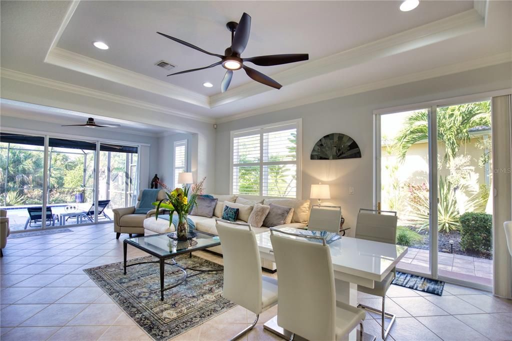 Dining room, Interior, Living room, Recessed Lighting