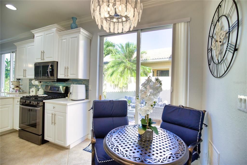 Chandelier, Dining room, Interior, Kitchen, Recessed Lighting