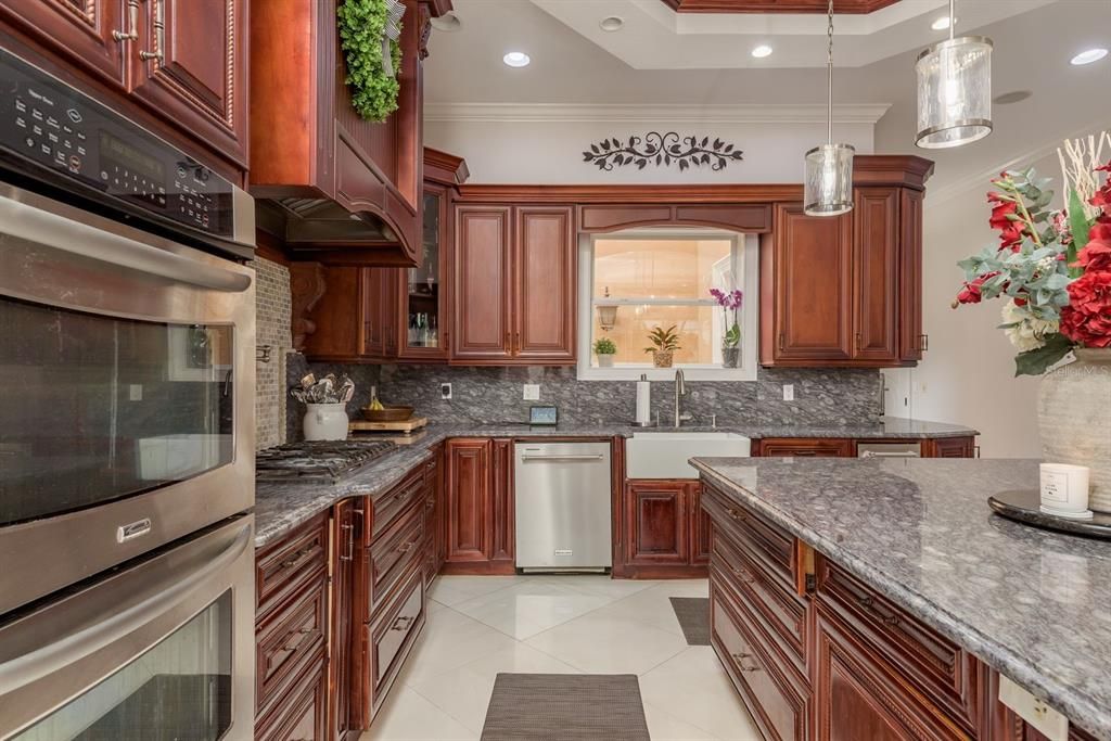 Interior, Kitchen, Pendant Lights, Recessed Lighting, Stainless Steel Appliances