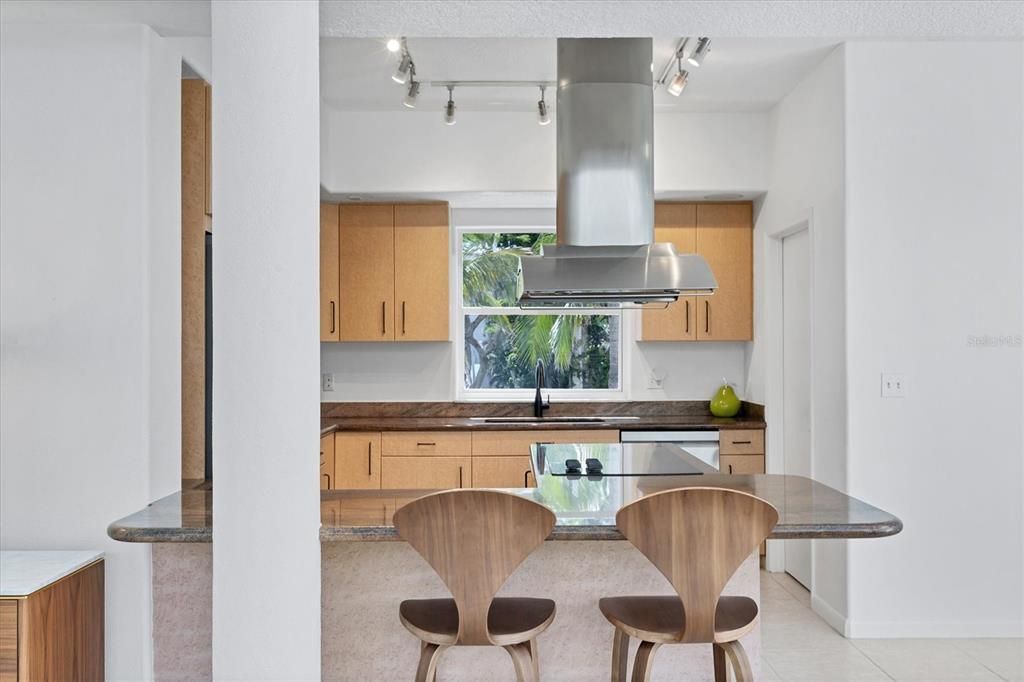 Dining room, Interior, Kitchen, Stainless Steel Appliances