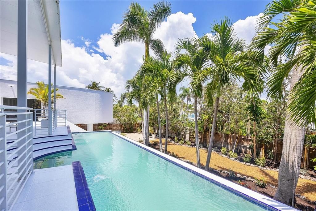 Exterior, Pool, Water