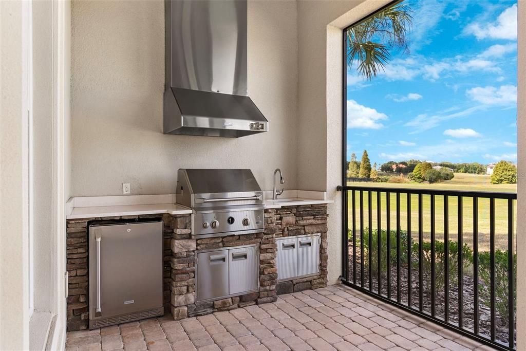 Exterior, Outdoor Kitchen