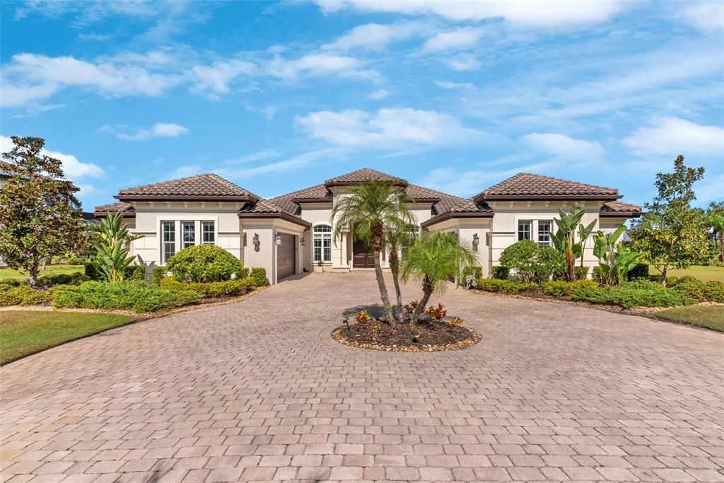 Exterior, Facade, Mediterranean