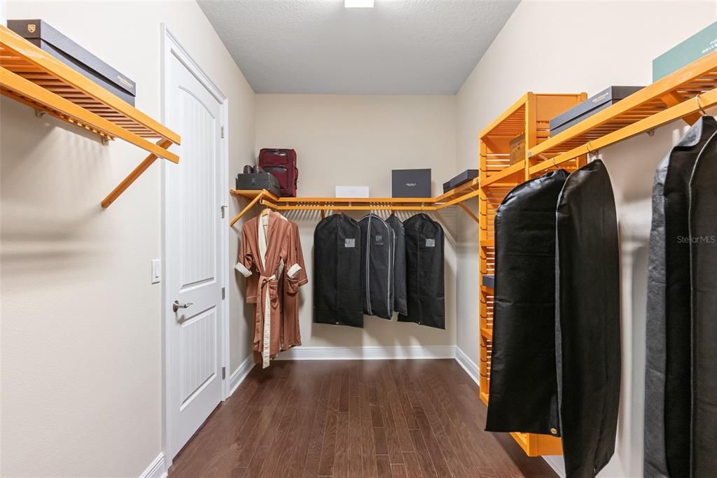 Interior, Walk-in Closets, Wood Texture Flooring