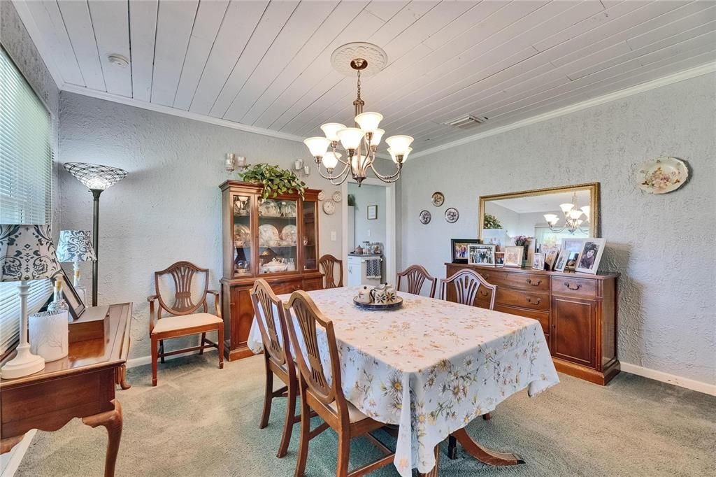 Chandelier, Dining room, Interior