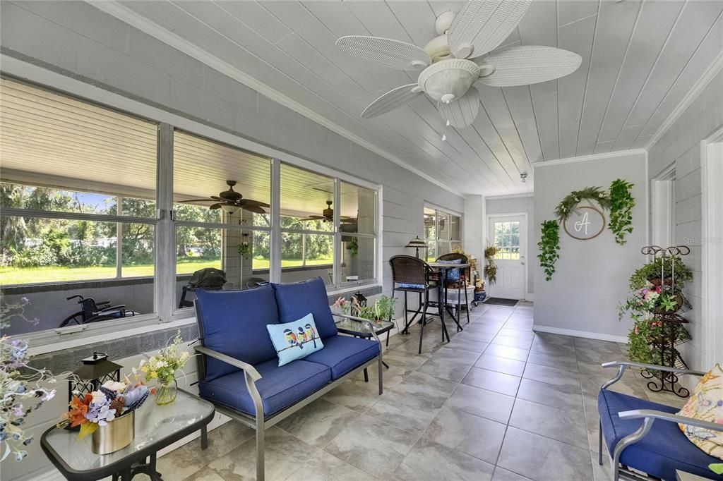 Dining room, Interior, Living room, Sun Room