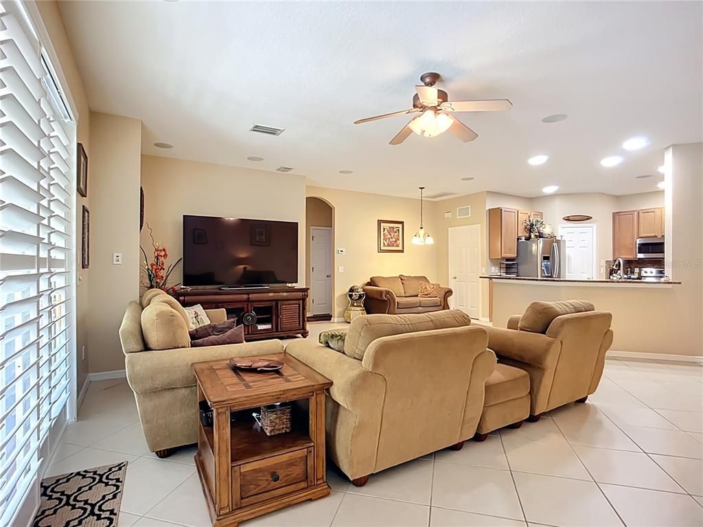 Interior, Kitchen, Living room, Pendant Lights, Recessed Lighting, Stainless Steel Appliances