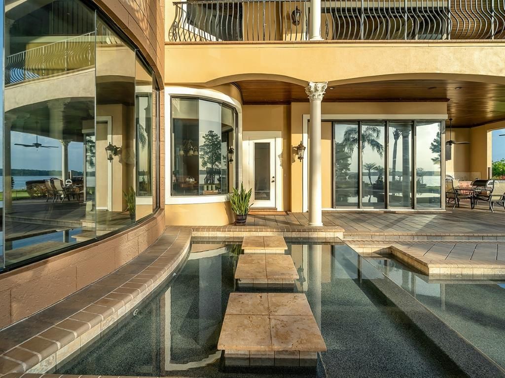 Exterior, Pool, Water