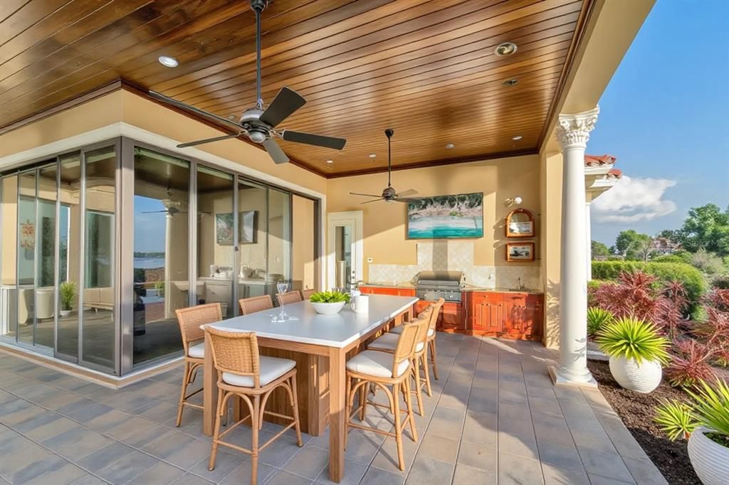 Exterior, Outdoor Kitchen