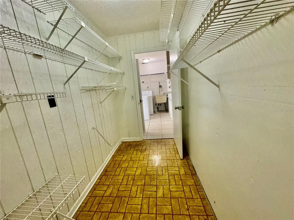 Interior, Walk-in Closets