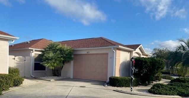 Attached, Exterior, Facade, Mediterranean