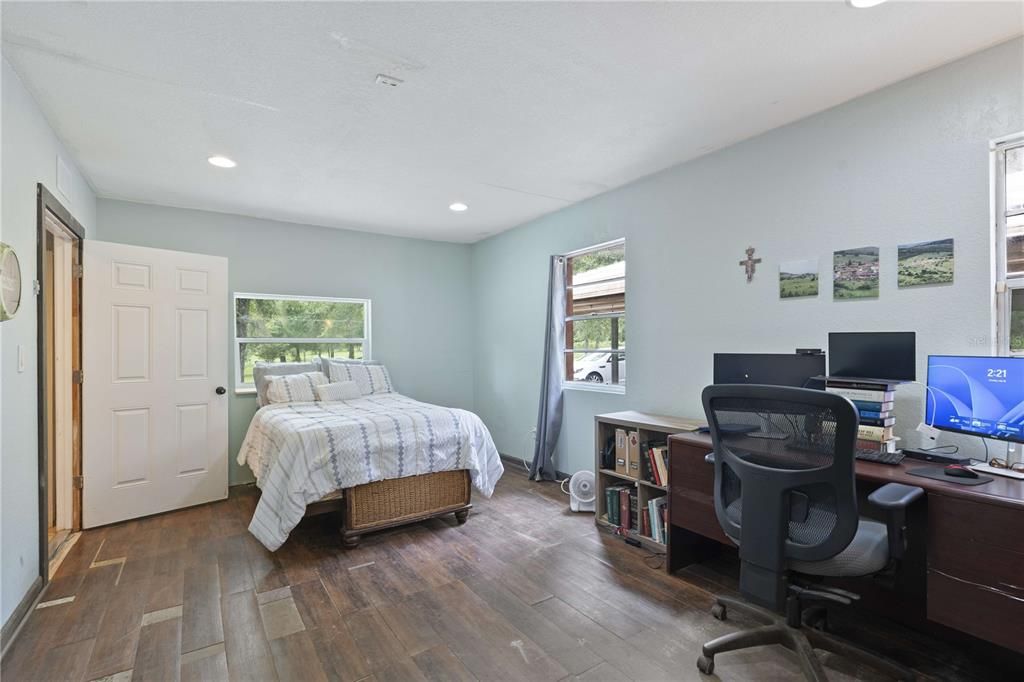 Bedroom, Home Office, Interior, Recessed Lighting, Wood Texture Flooring