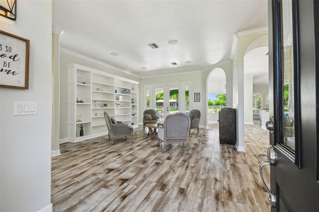 Interior, Recessed Lighting, Wood Texture Flooring