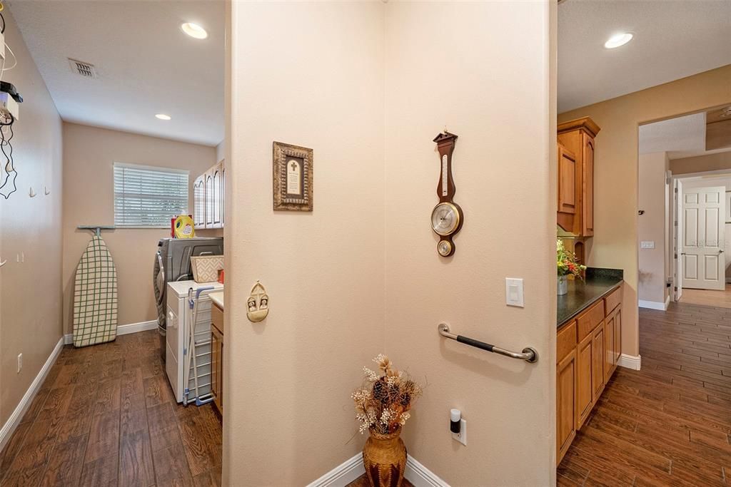 Interior, Recessed Lighting, Wood Texture Flooring