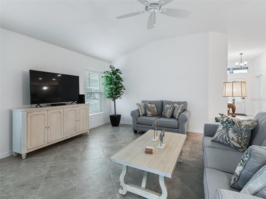 Interior, Living room, Pendant Lights