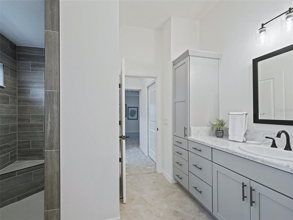 Bathroom, Dual Sink Vanities, Interior