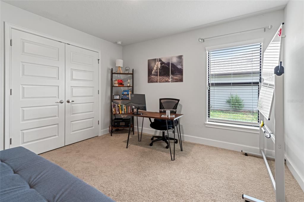 Home Office, Interior