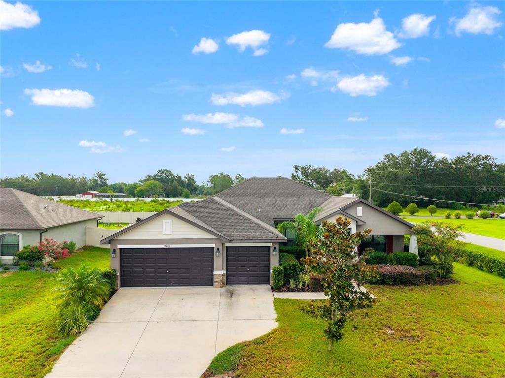 Attached, Exterior, Facade, Ranch