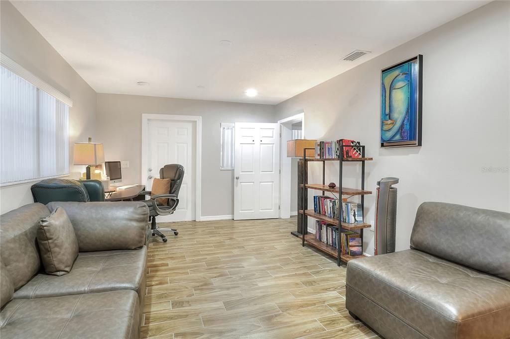 Home Office, Interior, Recessed Lighting, Wood Texture Flooring