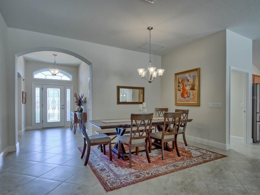 Chandelier, Dining room, Interior, Pendant Lights