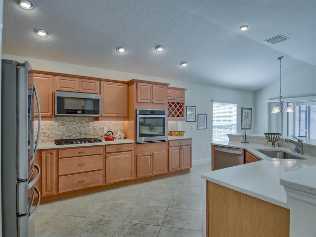 Interior, Kitchen, Pendant Lights, Recessed Lighting, Stainless Steel Appliances
