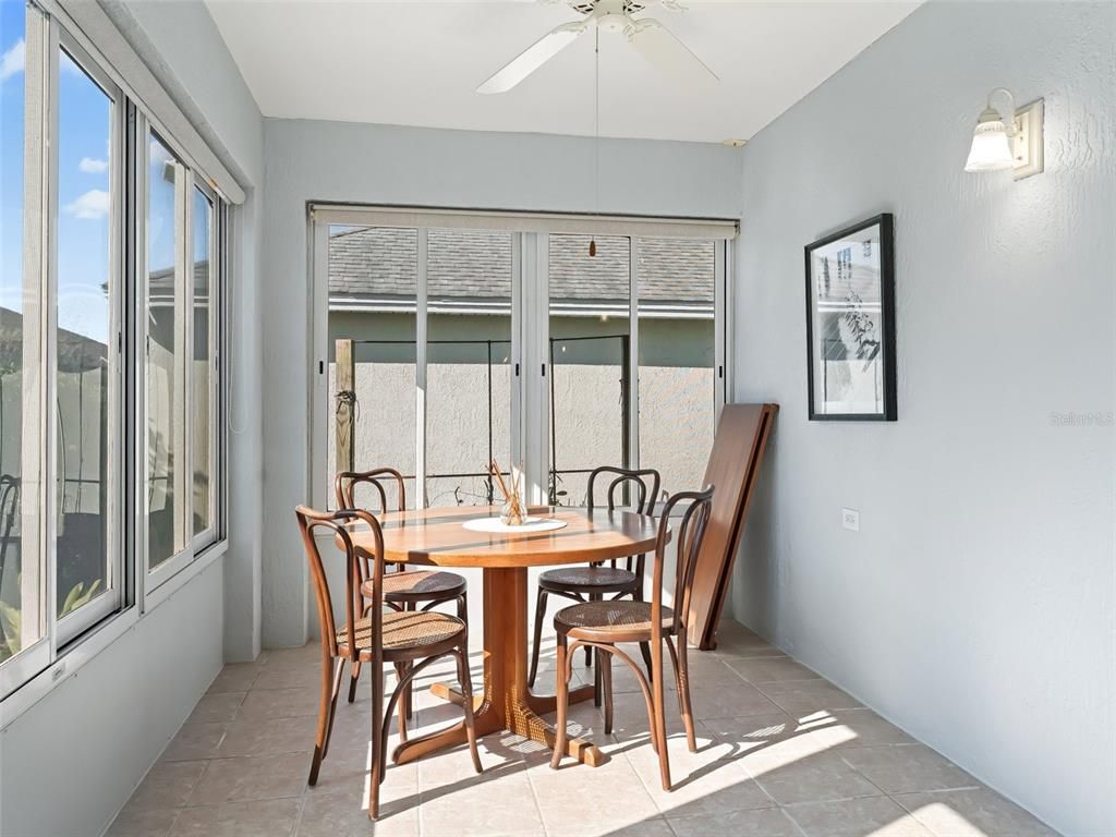 Dining room, Interior