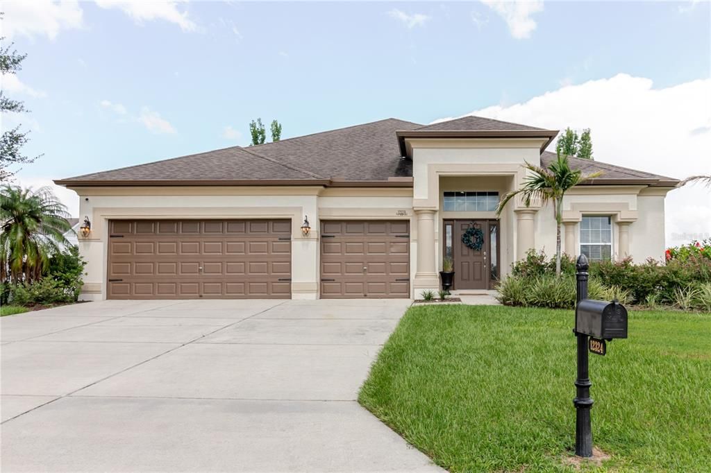 Attached, Exterior, Facade, French Provincial