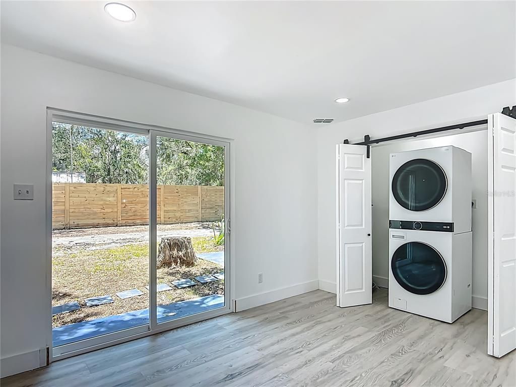 Interior, Recessed Lighting, Utility Closets, Washer, Wood Texture Flooring