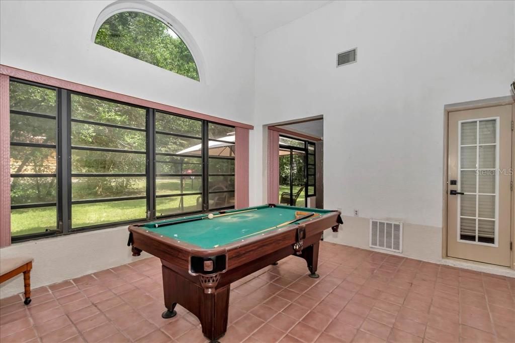 Billiard Table, Game Room, Interior