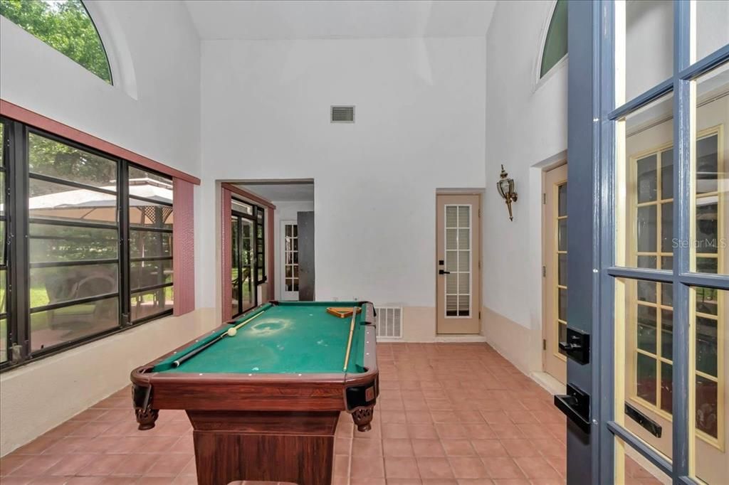 Billiard Table, Game Room, Interior
