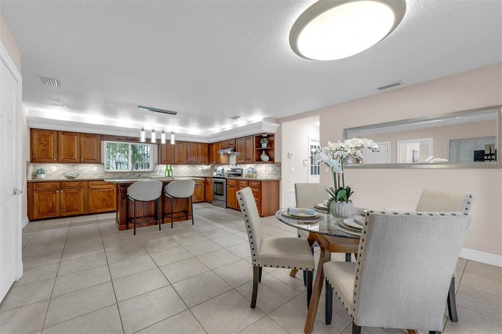 Dining room, Interior, Kitchen, Stainless Steel Appliances
