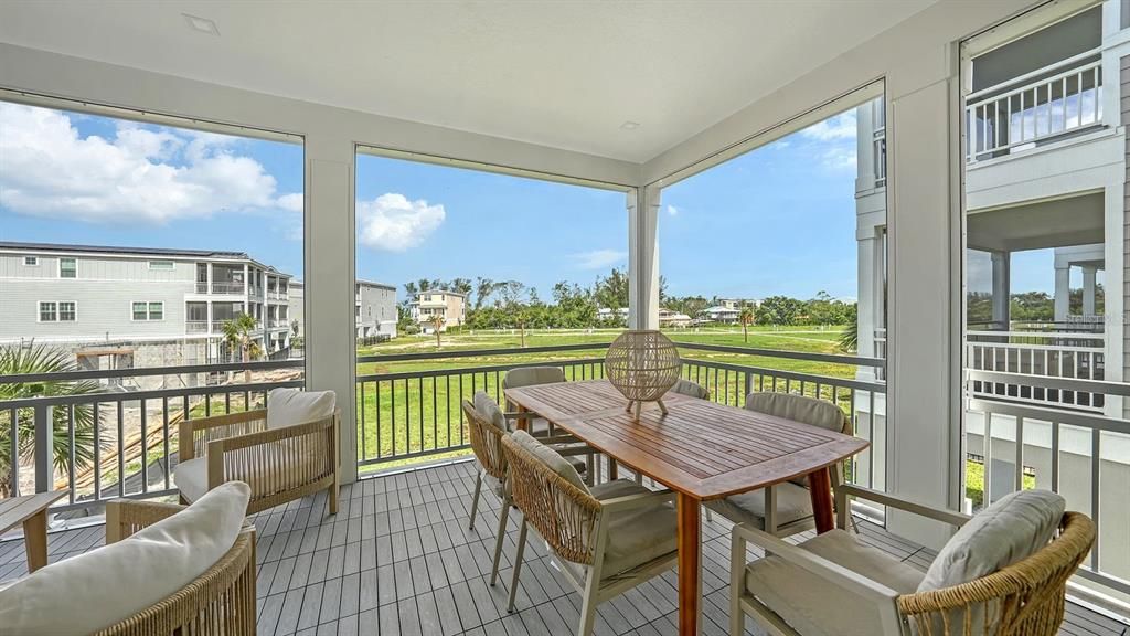 Interior, Sun Room, Water