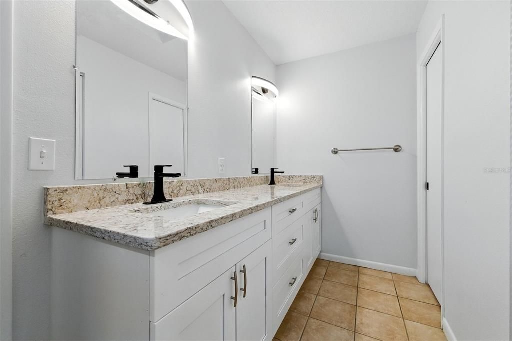 Bathroom, Dual Sink Vanities, Interior