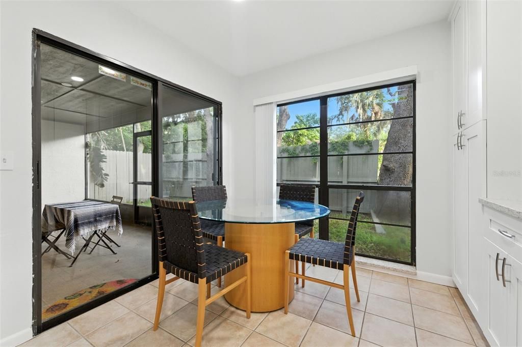 Dining room, Interior