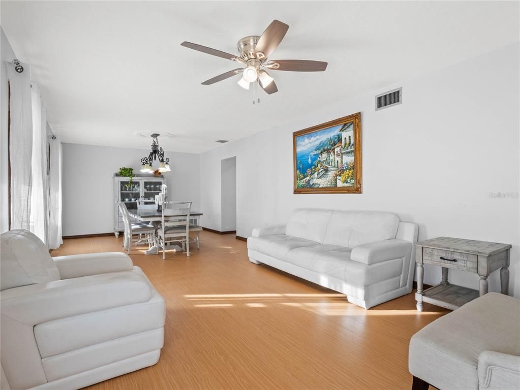Chandelier, Dining room, Interior, Living room, Wood Texture Flooring