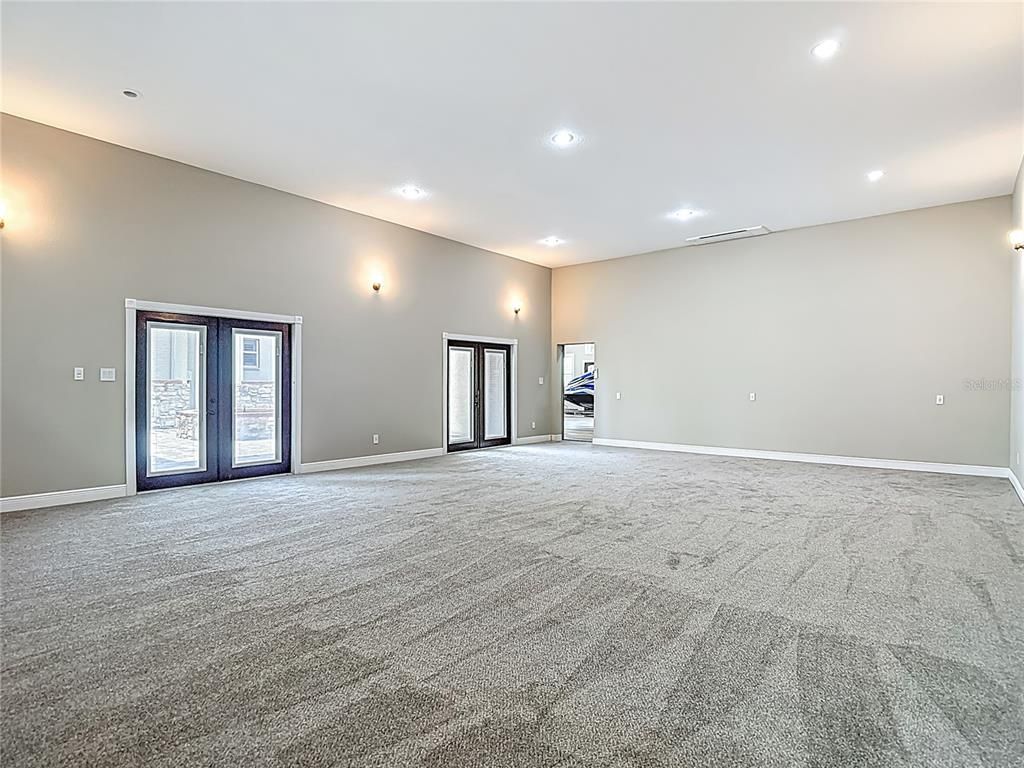 Empty room, Interior, Recessed Lighting