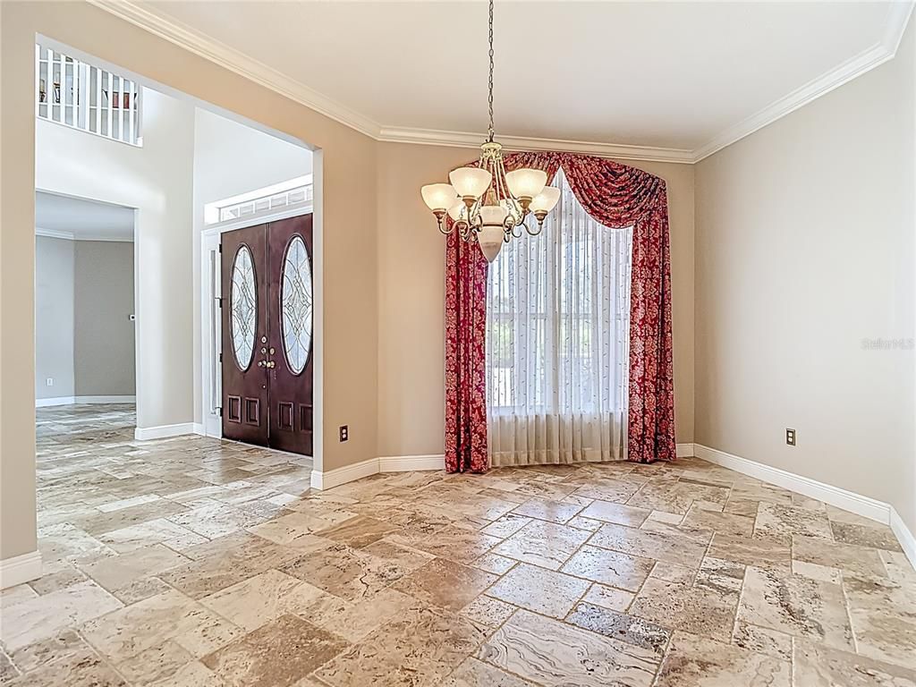 Chandelier, Interior