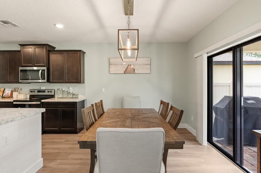 Dining room, Interior, Kitchen, Pendant Lights, Recessed Lighting, Wood Texture Flooring